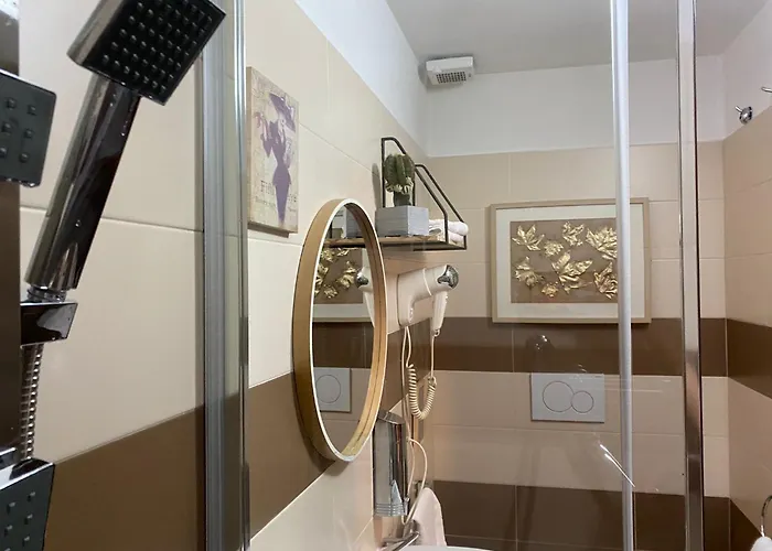 Aria Pensión 3*
